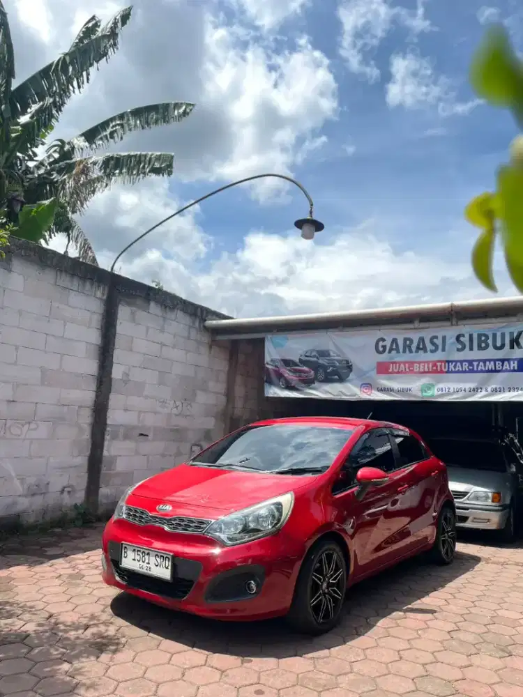 Kia Rio AT 2013 Merah
