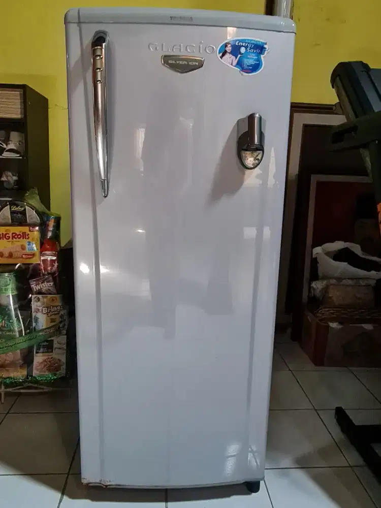 Dijual Kulkas 1 Pintu Toshiba Glacio Mulus Normal siap Pakai