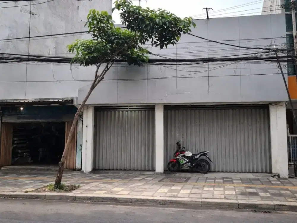 Ruko Lokasi: Dharmahusada Hadap: selatan