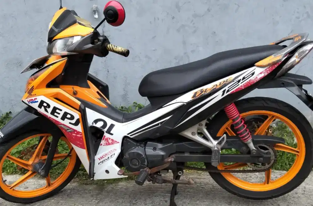 Honda Blade cw resing mesin djamin halus,pemakaian pribadi,stater on
