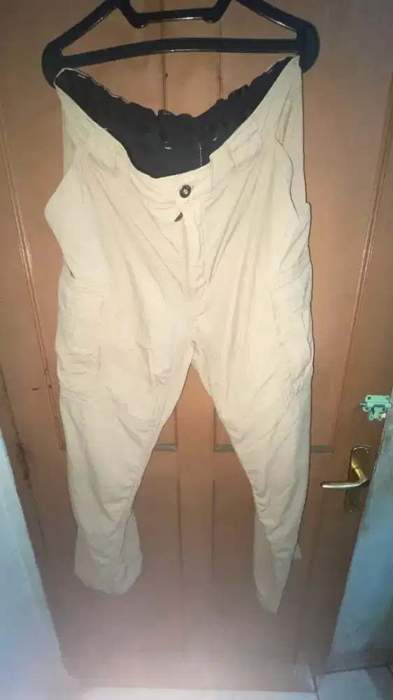 Preloved celana kargo pria ukuran 32