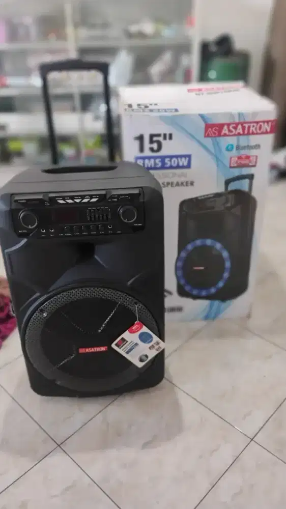 Dijual speaker portabel aktif 15 inc  astron like new