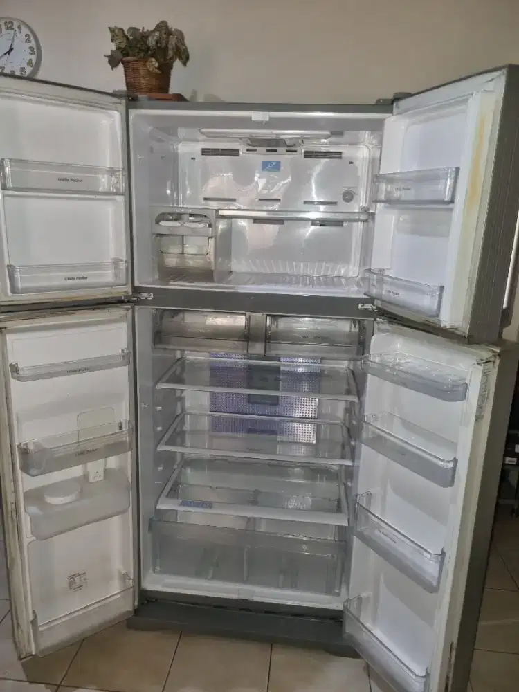 Kulkas HITACHI 4 Pintu