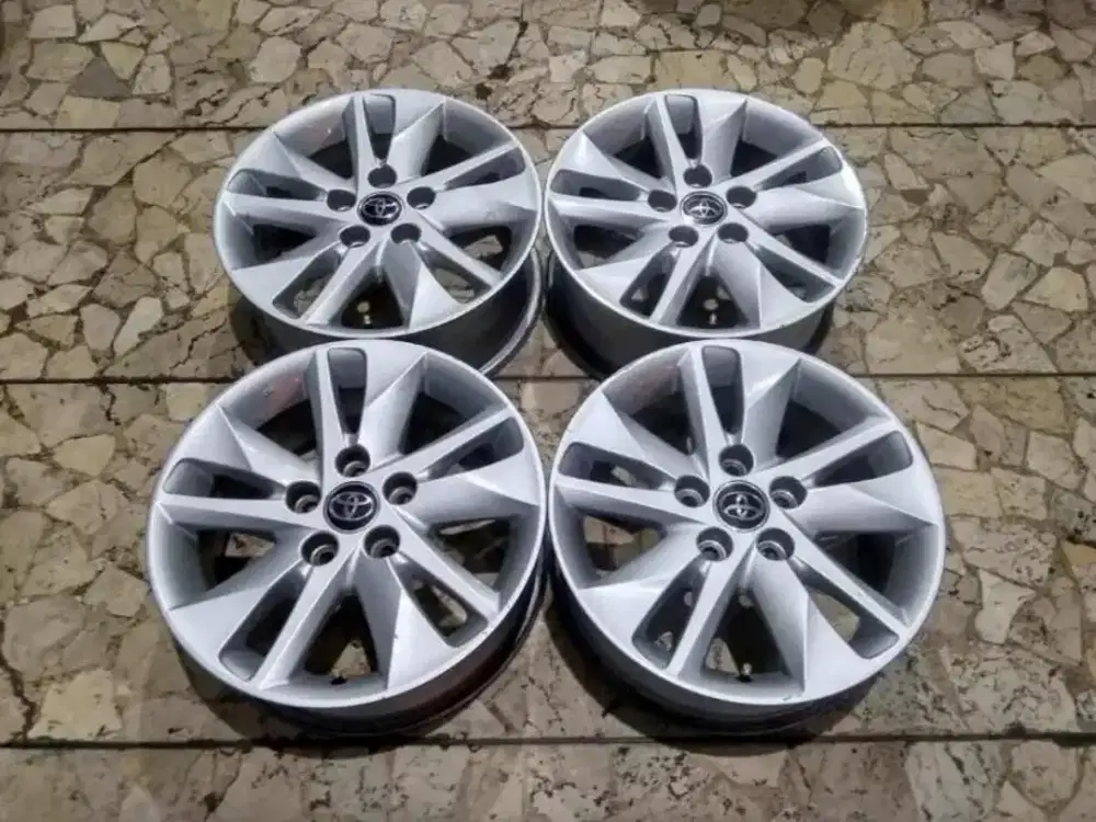VELG INNOVA REBORN R16