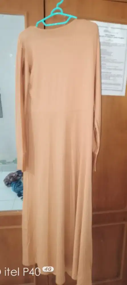 Baju dan celana wanita