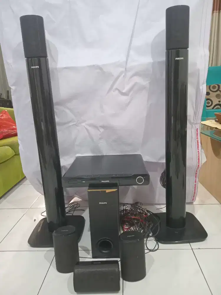Philips Home Theater - Model No. HTS 3530/98