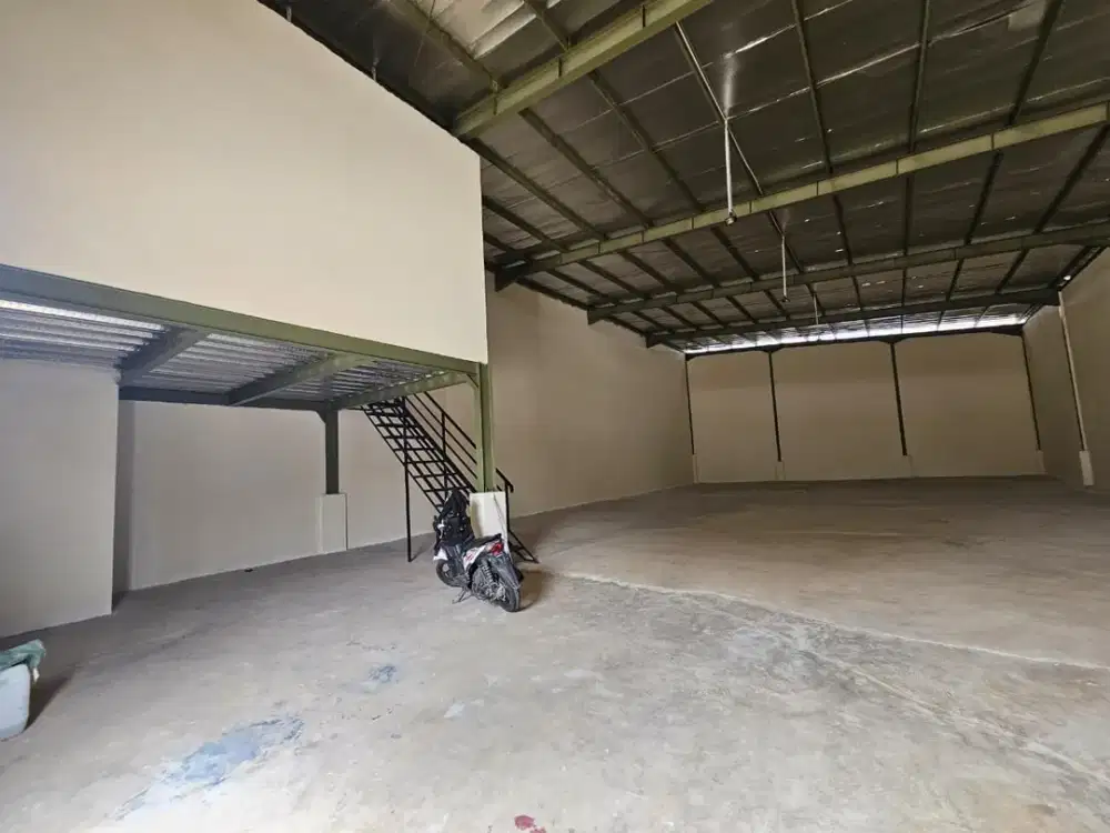 Disewakan Gudang Di kapuk Kamal 360 M2