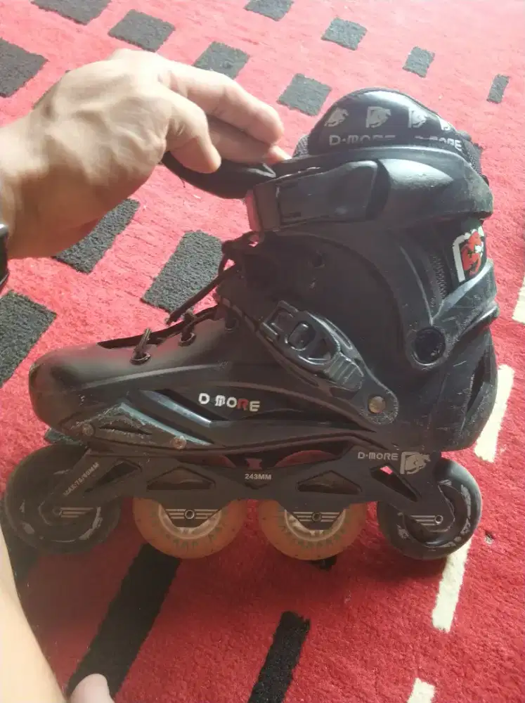 Sepatu roda Dewasa merk D more