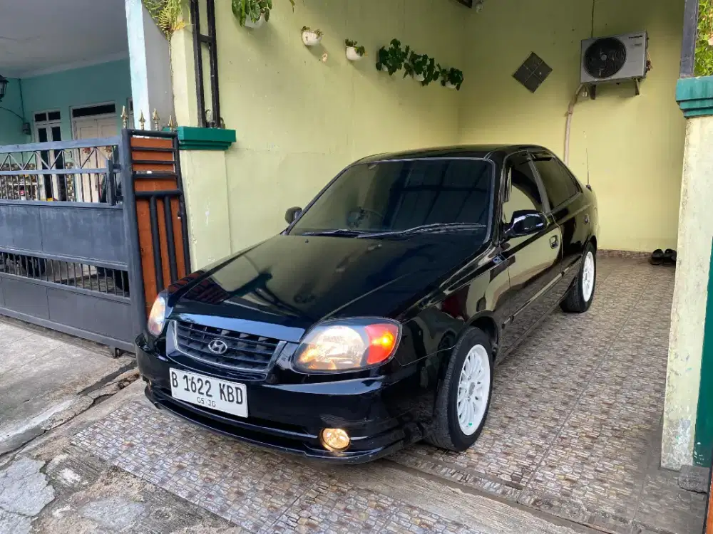 Dijual Hyundai Accent Verna G 2003 Manual