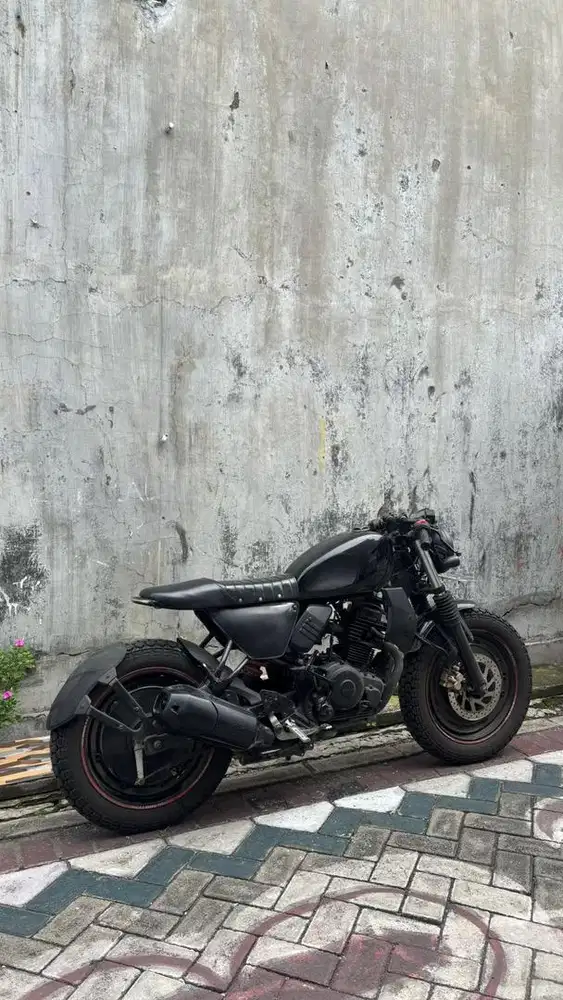 Caferacer byson custom