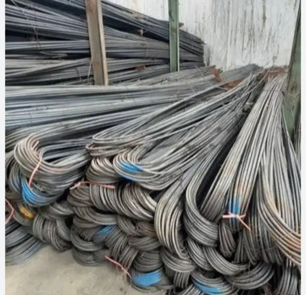 Besi beton ulir dan polos