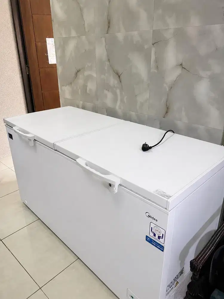 FREEZER BOX MIDEA 2 PINTU KAPASITAS 600L