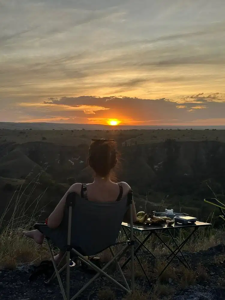 di cari art wanita,minimal usia 28 thn maximal 40 thn