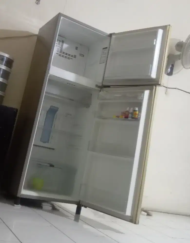 Kulkas 2 pintu second