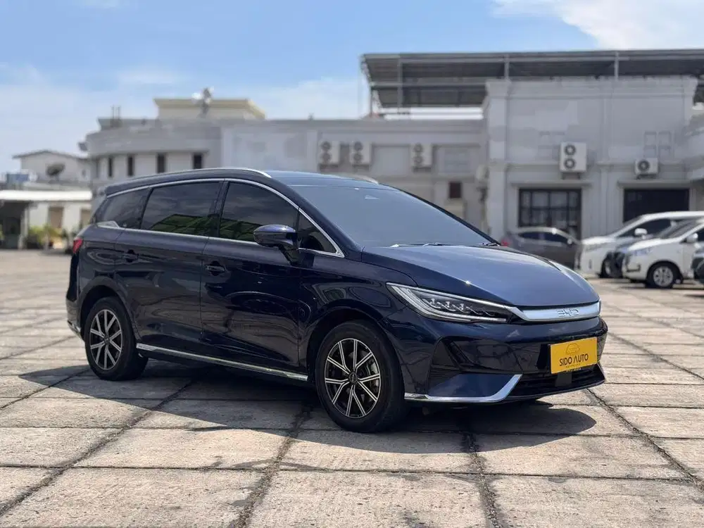 Km 16 rb record ! M6 superior captain seat Blue nik 2024 !  Like new !