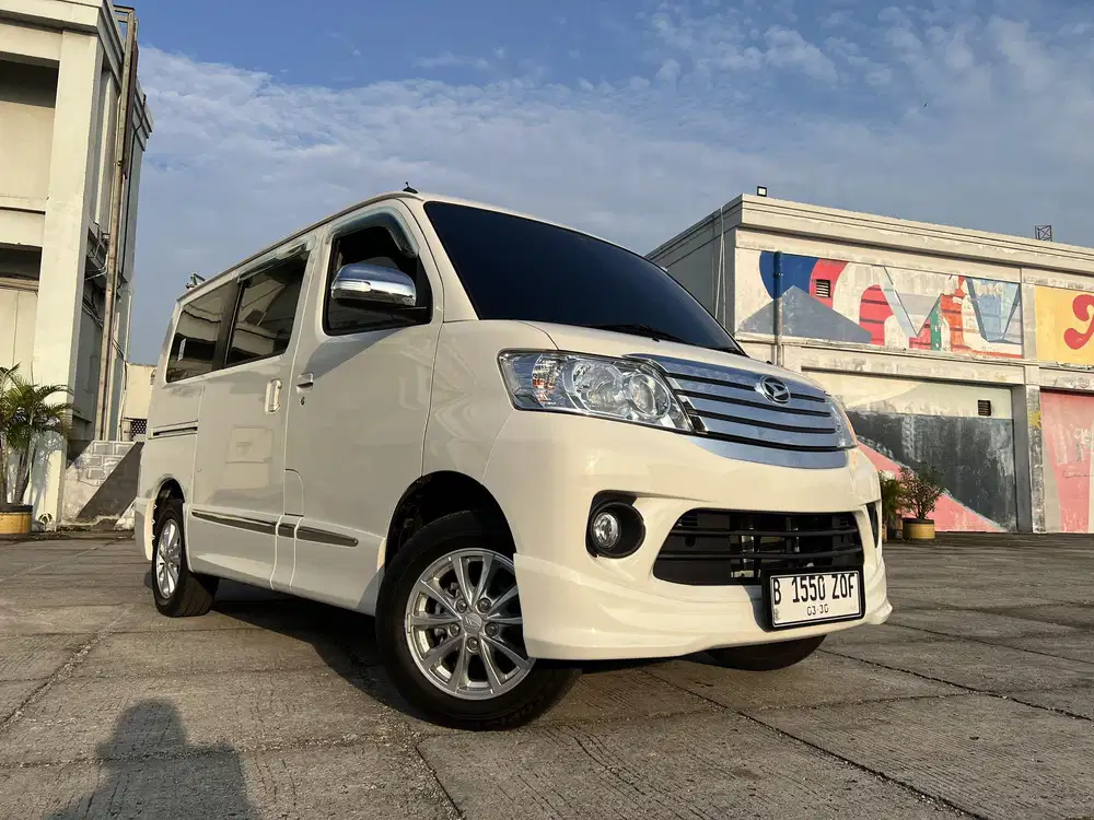 km 5 rb ) Daihatsu Luxio X at 2025 automatic