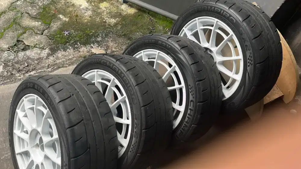 Velg type R spider 4X100 dan Ban SX2