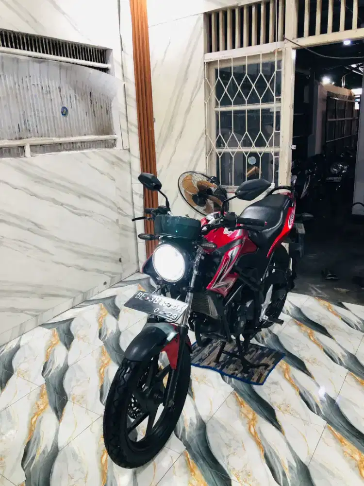 HONDA CB150 R ISTIMEWA 2014 Pajak Hidup