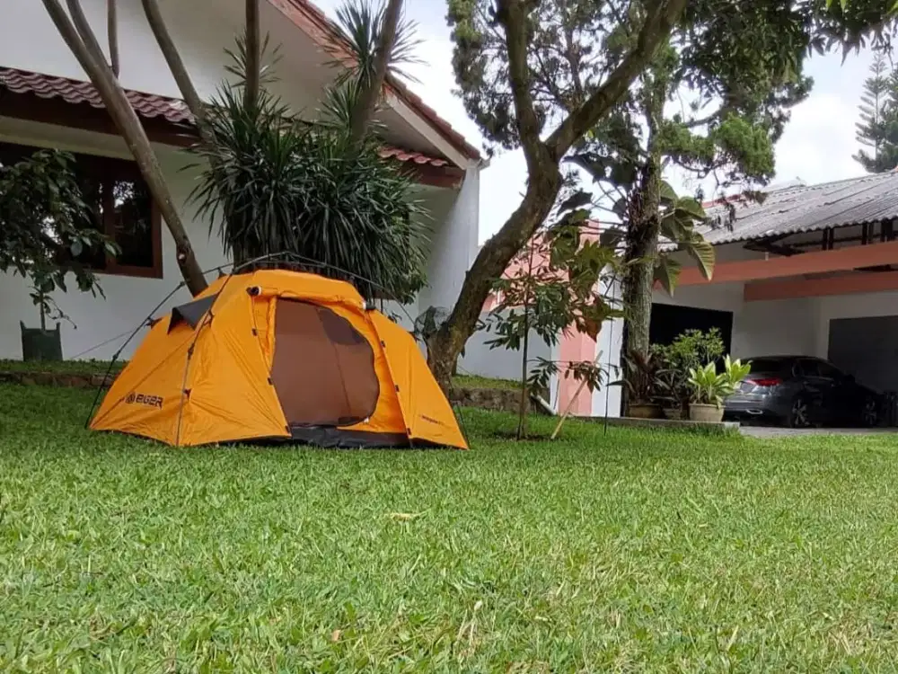 Villa Asri Area Luas di Mainroad Sariwangi Bandung