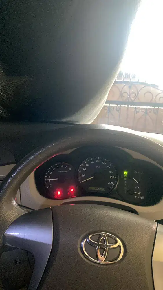 Jual Mobil Innova  Luxury G thn 2013