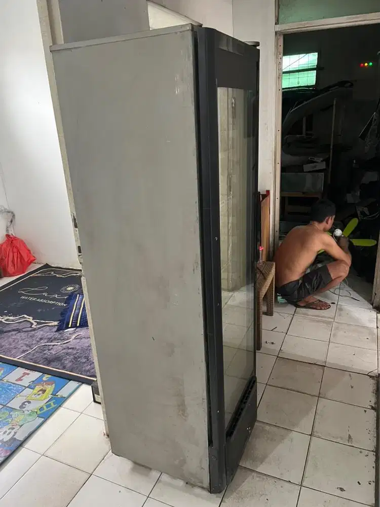 Kulkas freezer merk polytron