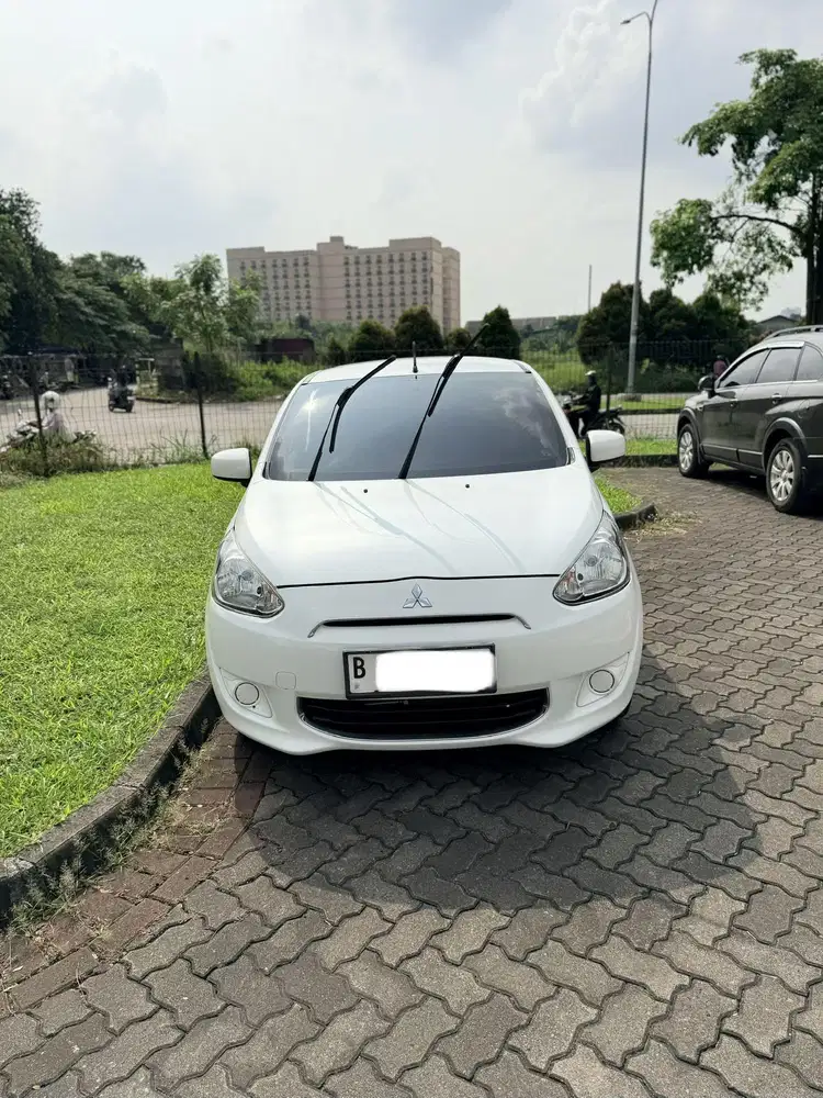 Mitsubishi Mirage 2013 AT Matic Putih GLS
