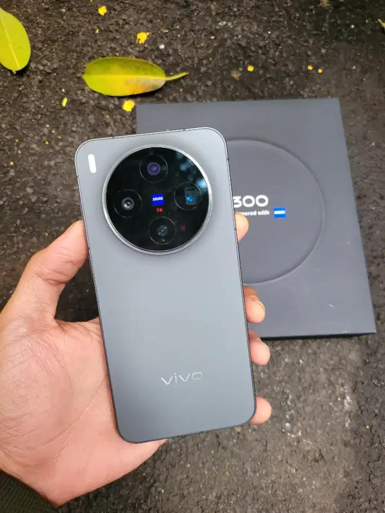 Vivo X300 Ram 16/512 GB Like New
