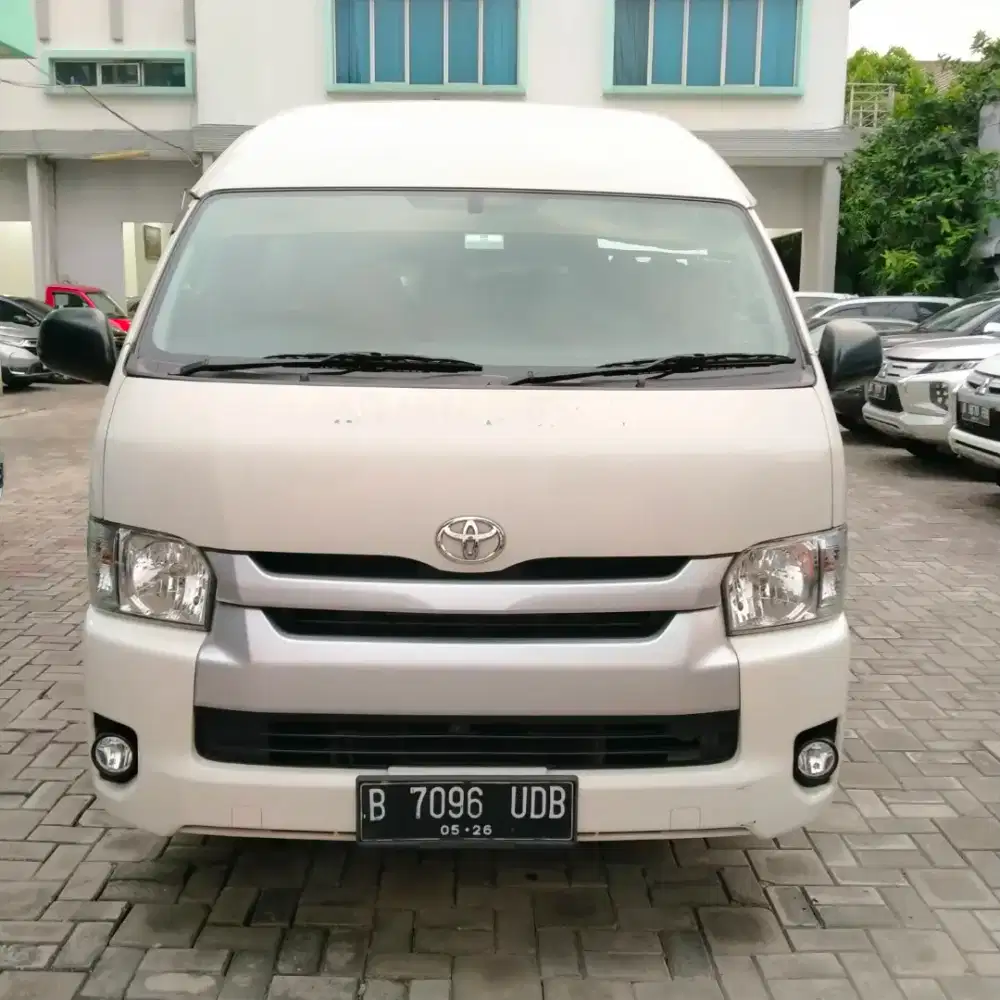 TOYOTA HIACE COMMUTER 2.5 MT 2021