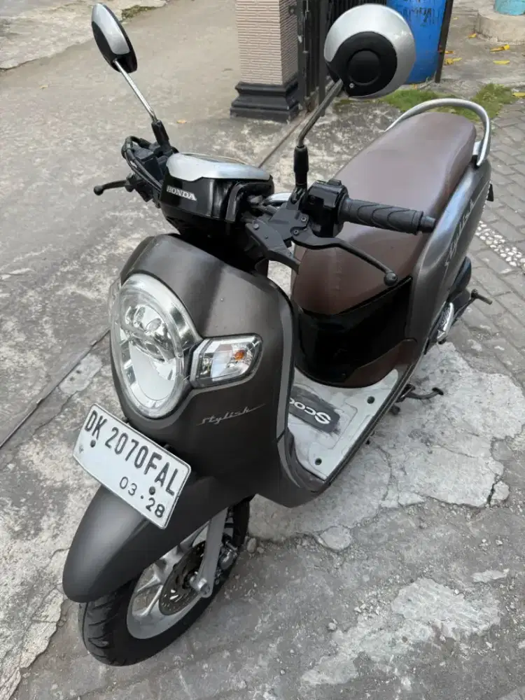 Scoopy THN 2018 plat DK bali