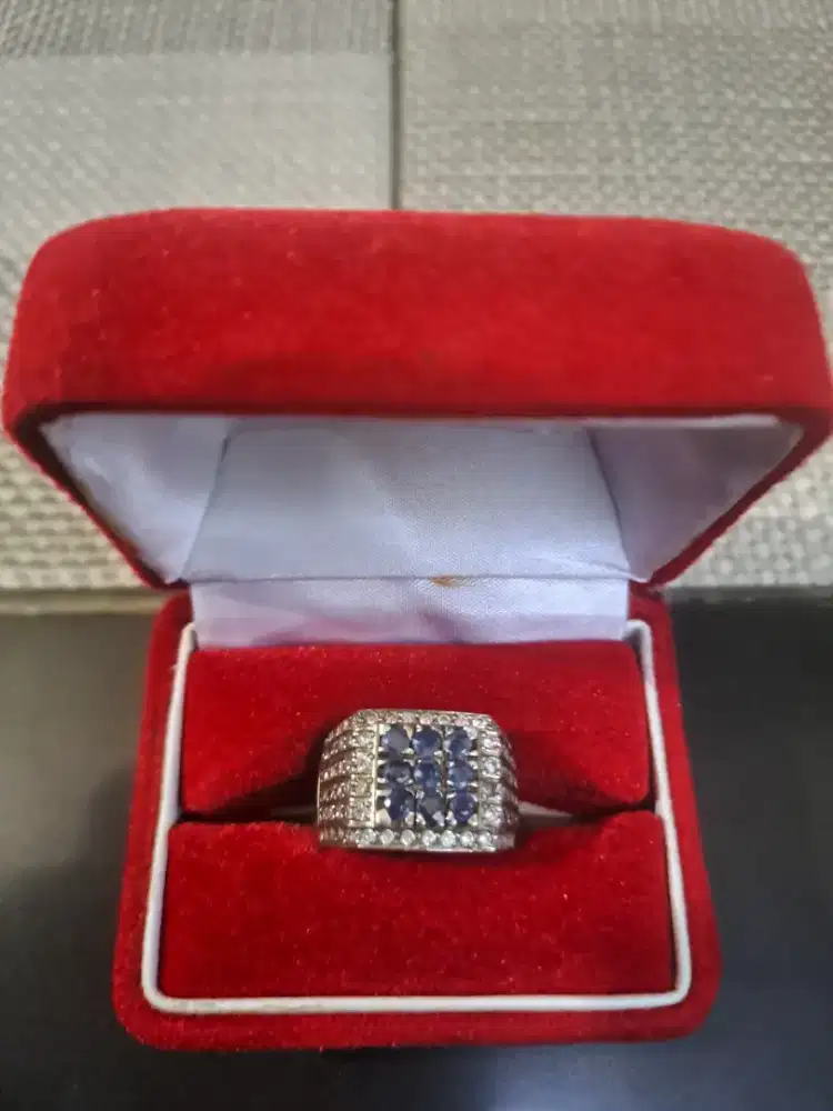 Cincin Blue Safir