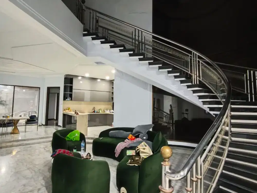 Dijual Rumah Mewah Klasik Denpasar Gatsu Tengah Dekat Mcdonald's