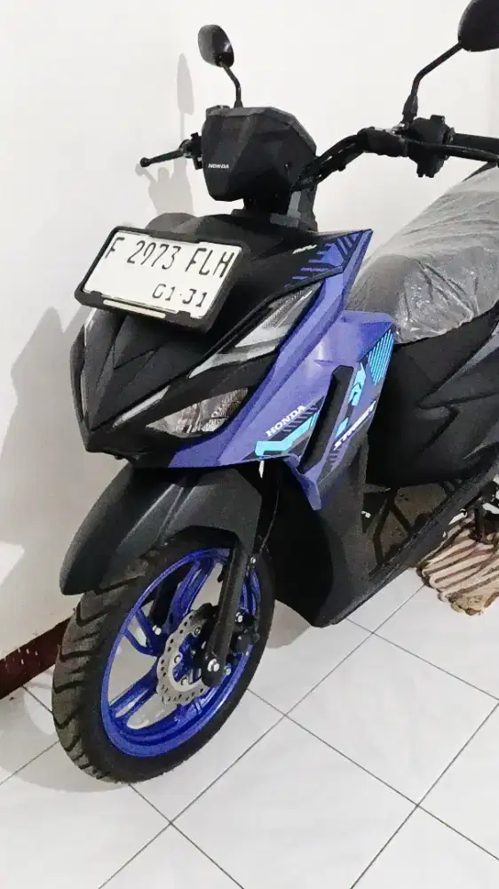 Vario Street 125