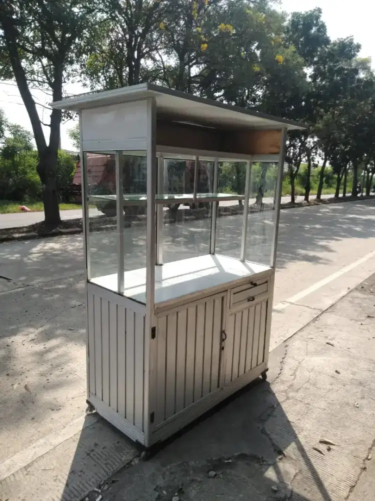 Etalase gerobak 120cm. Mulus BU