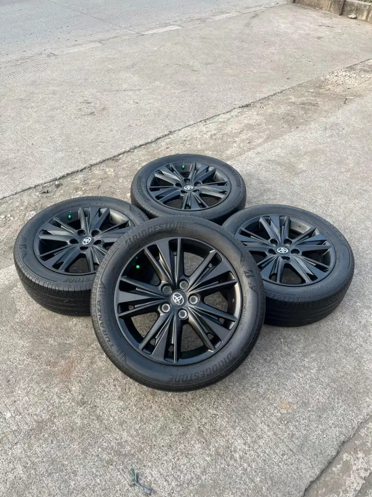 VELG INNOVA VENTURER R17 ORI + BAN GT RADIAL