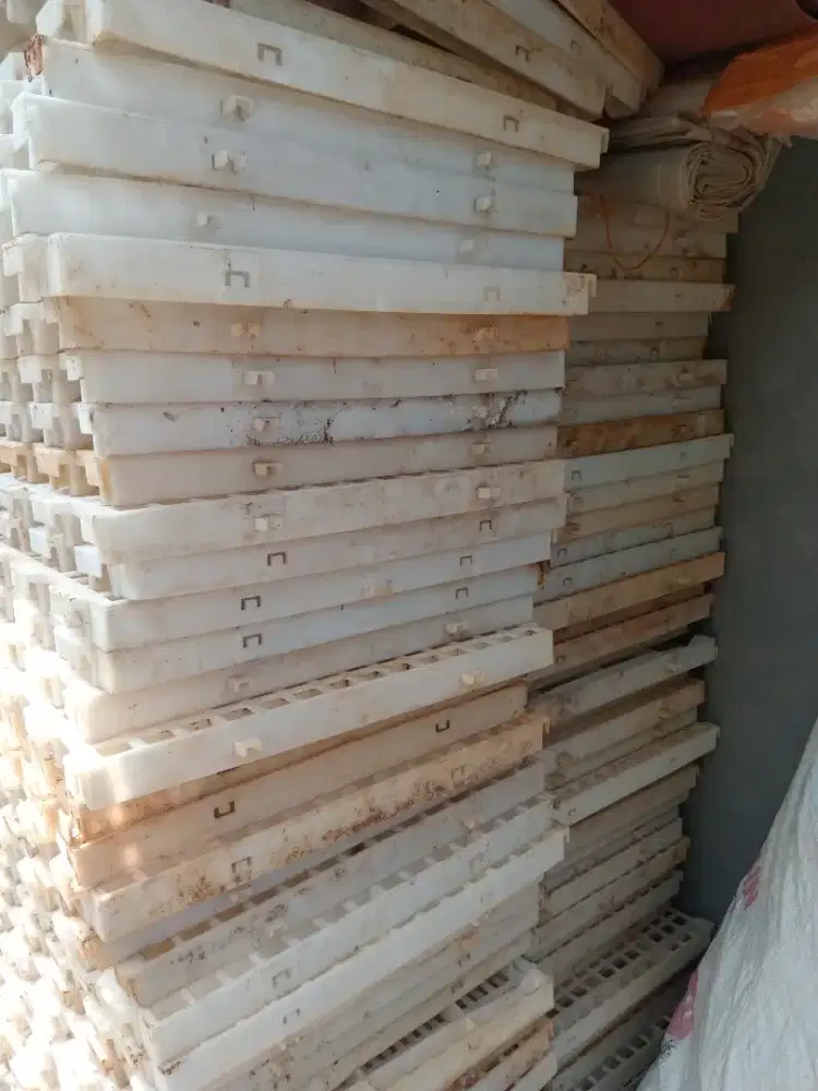Slat Plastik Alas Kandang