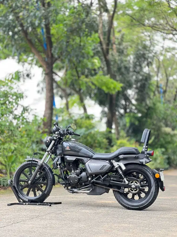 BENELLI MOTOBI 200 EVO 2025 HITAM KM 3K PAJAK ON SIAP SANTAI