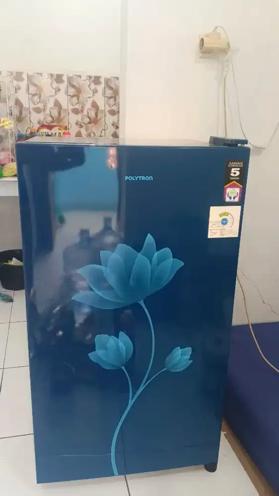 Kulkas Polytron 150L
