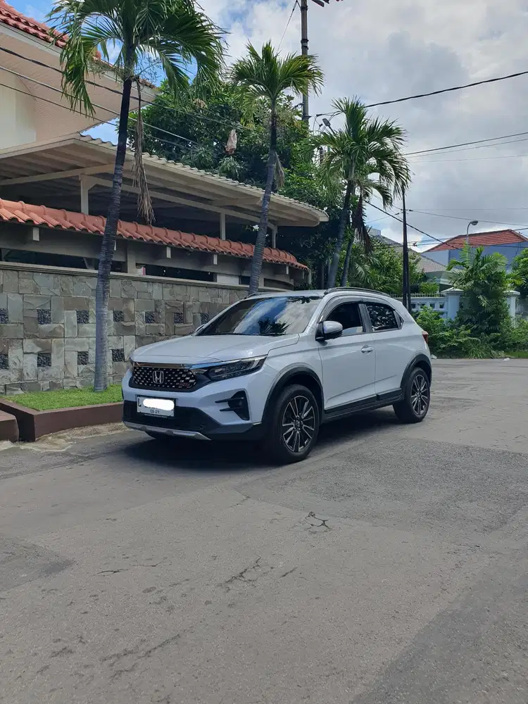 Honda WR-V/WRV RS 2024 Pmk Km 37rb matic cvt warna putih Full ori