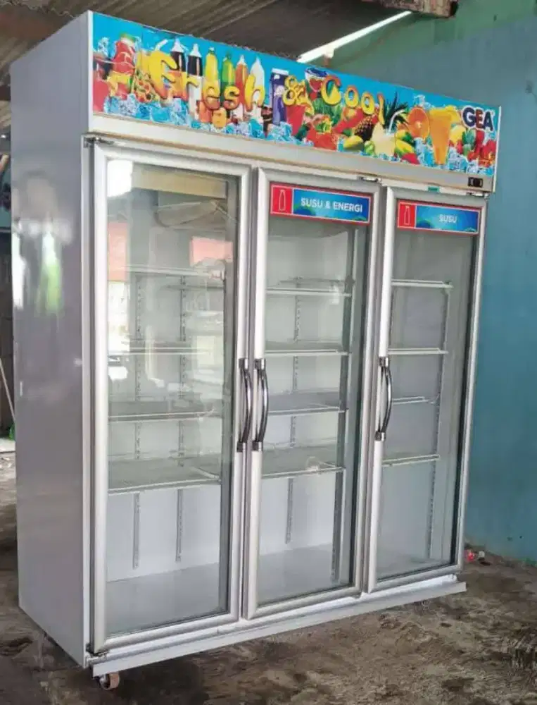 Chillir showcase 3 pintu mrk GEA