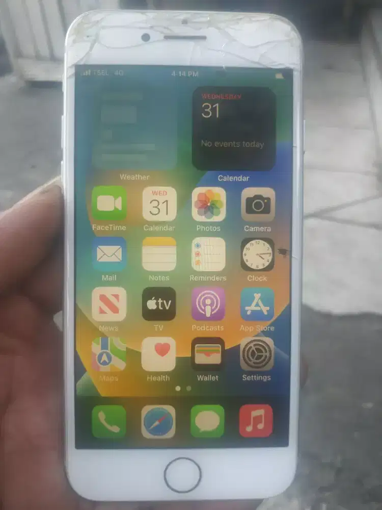 Jual iPhone 8 64gb minus layar