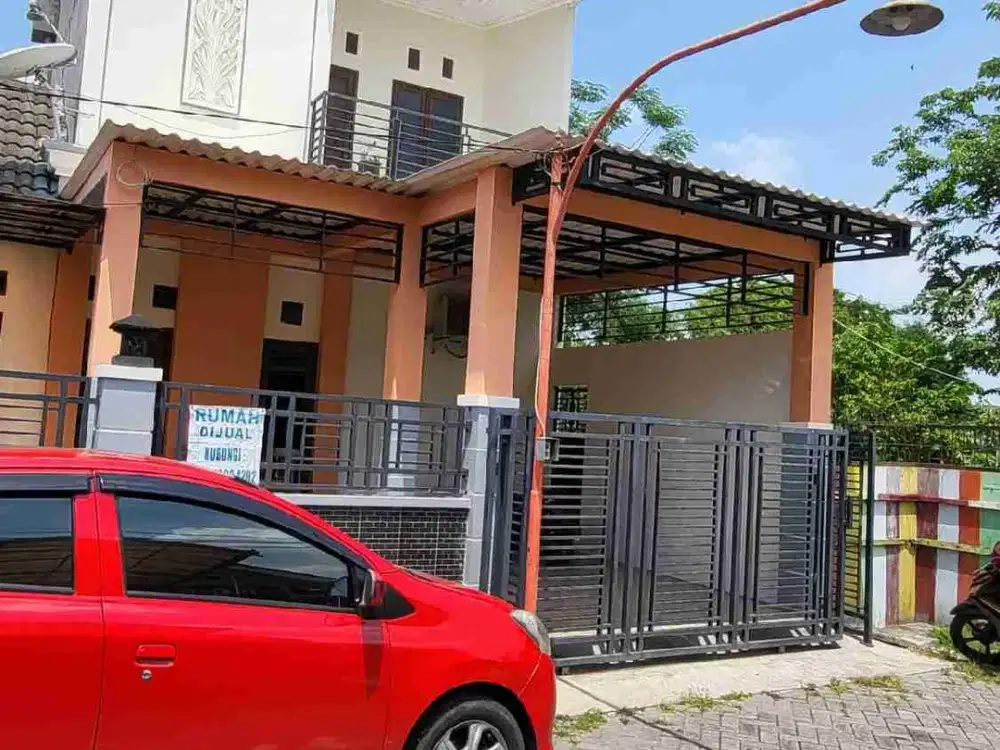 Dijual rumah 2 lantai Surabaya Barat