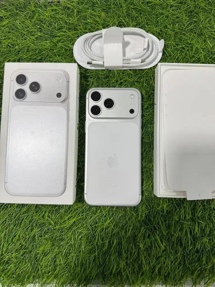 iPhone 17promax 256gb silver iBox