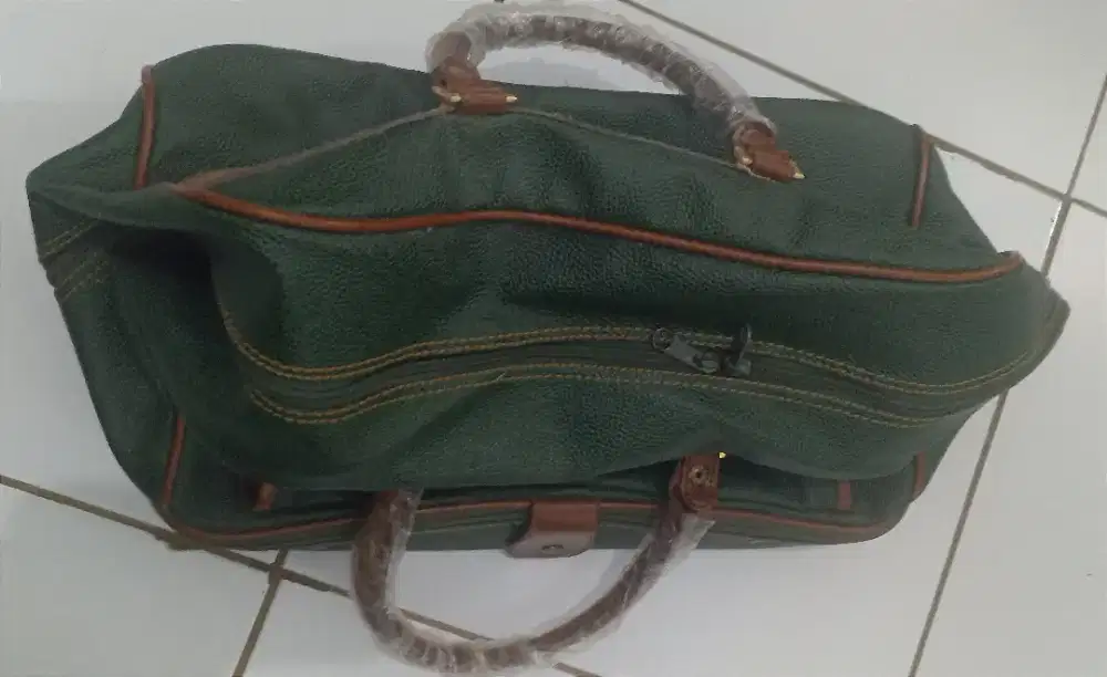 tas travelling dinas duffle kulit