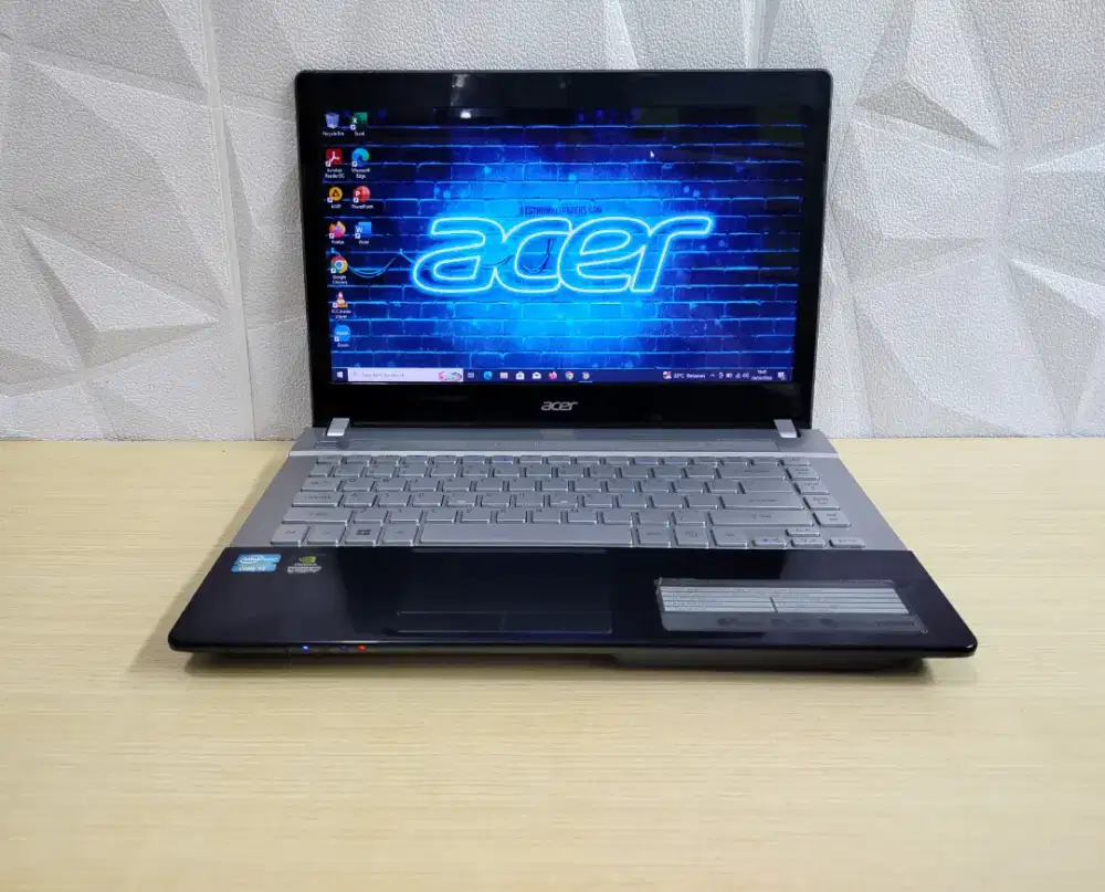 Laptop Acer Aspire V3-471G Like New