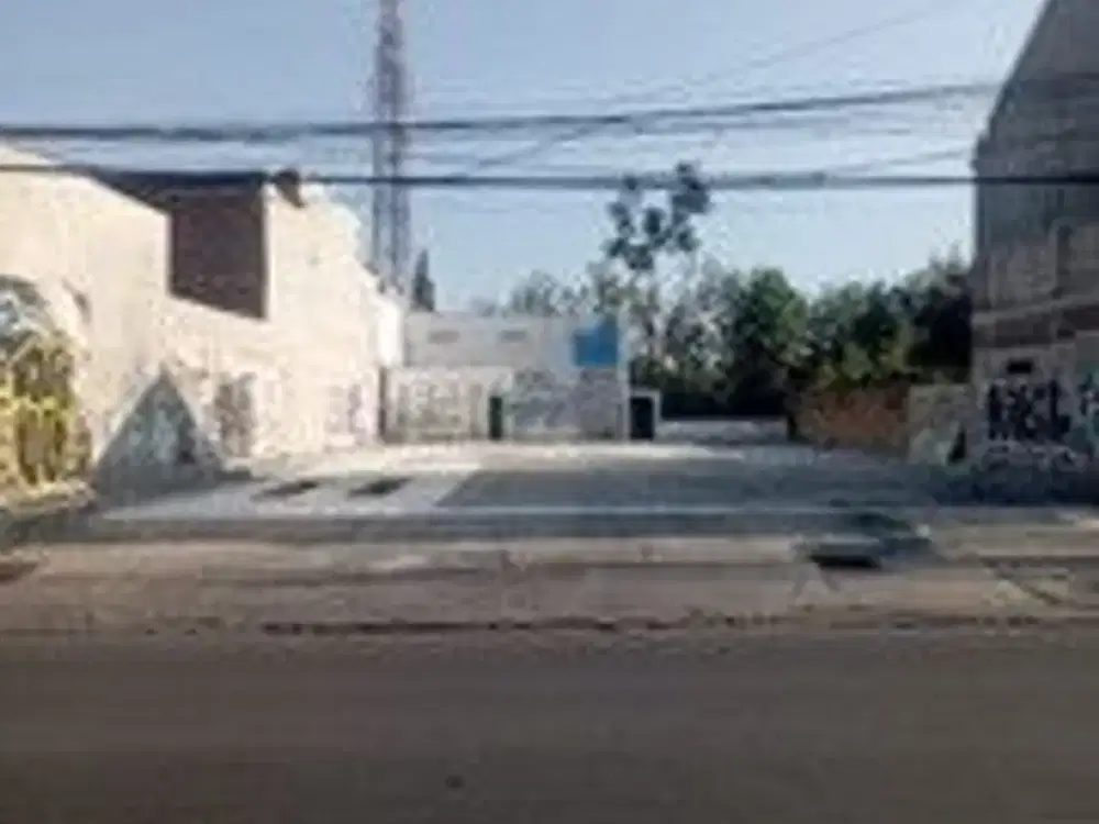 Disewakan Tanah Luas 300m2 Lokasi Strategis di Jalan Godean