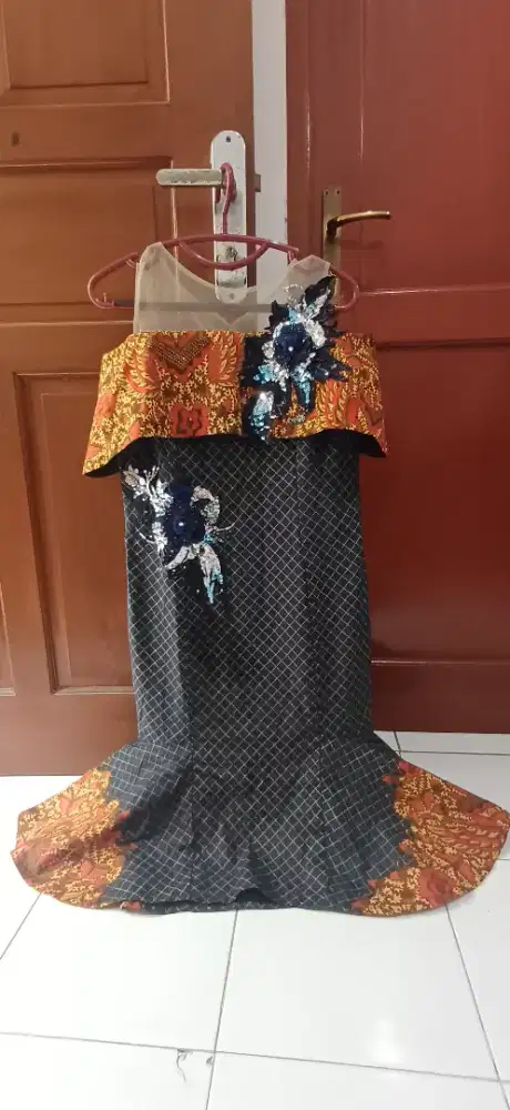 Batik dress pendek