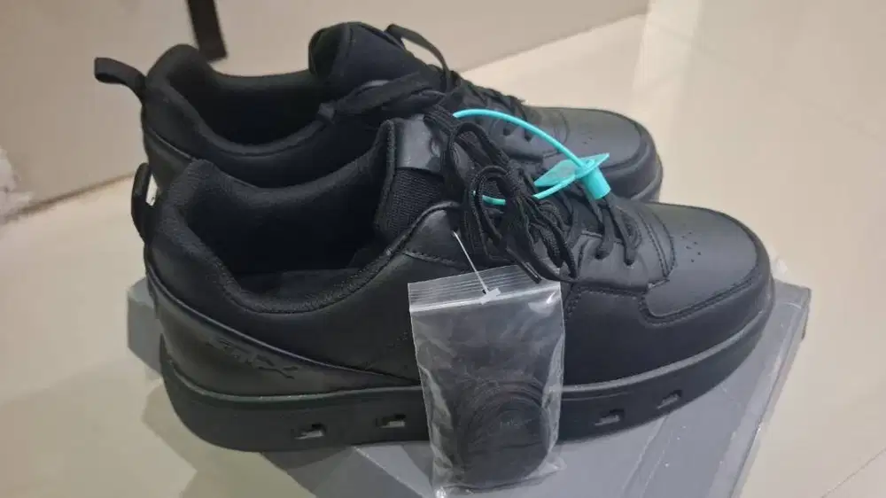 Sepatu Merk Ecco