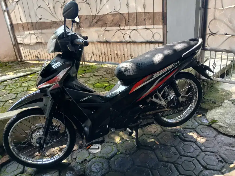 Jual honda Revo 2011