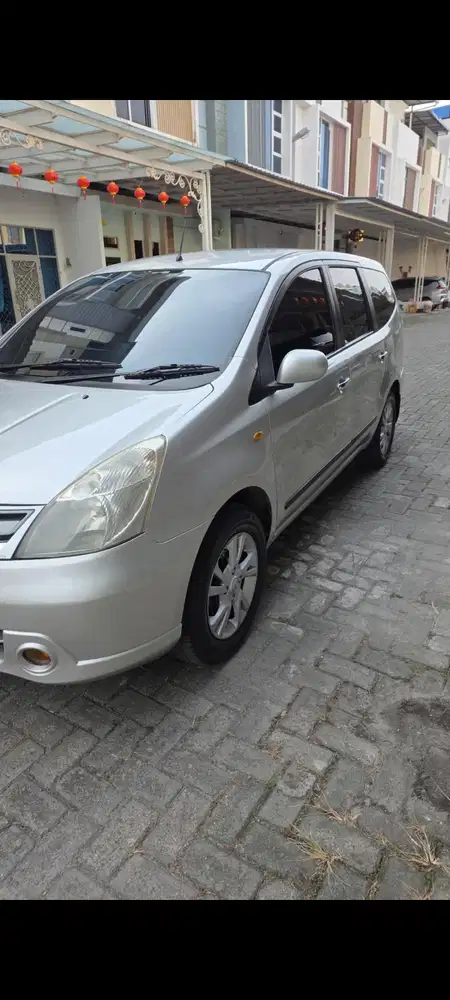 Nissan Grand livina 2012 Bensin