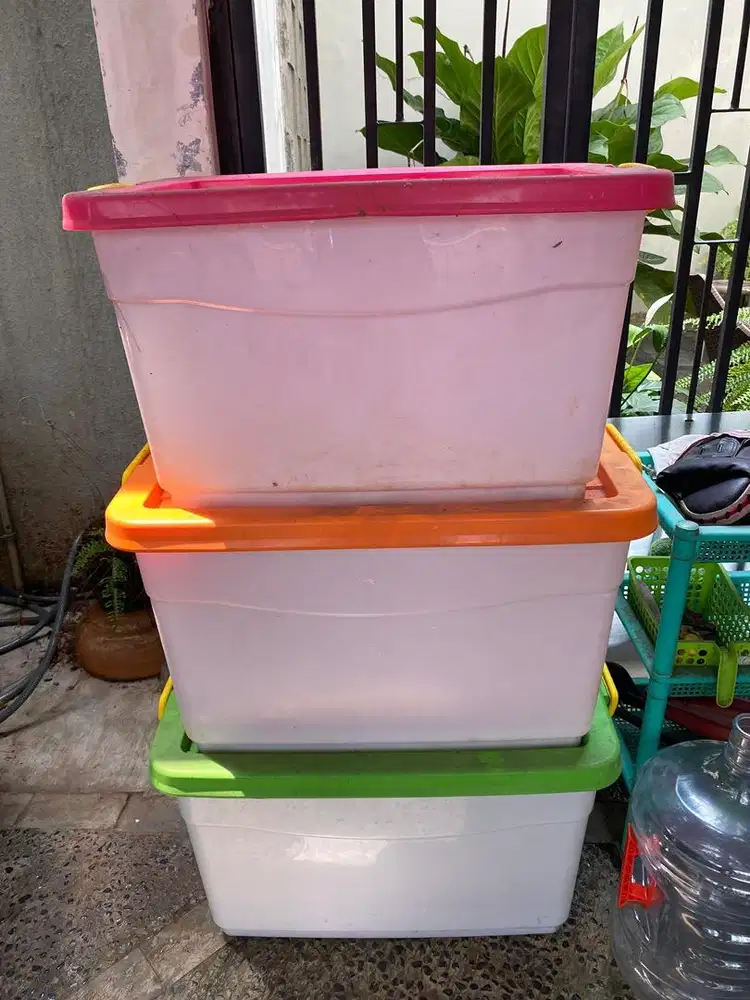 Box Container Lion Star